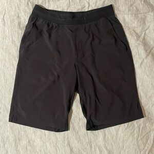 Lululemon men’s shorts size M